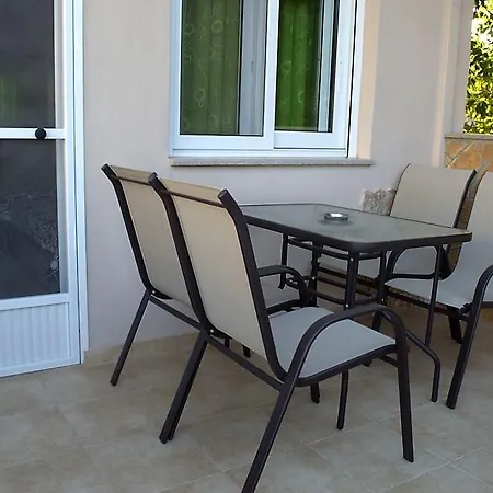 Maria's Daire Stavros (Thessaloniki)